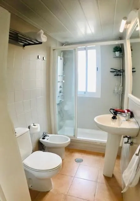 Wish Suite Hiniesta De Sevilla דירה סביליה