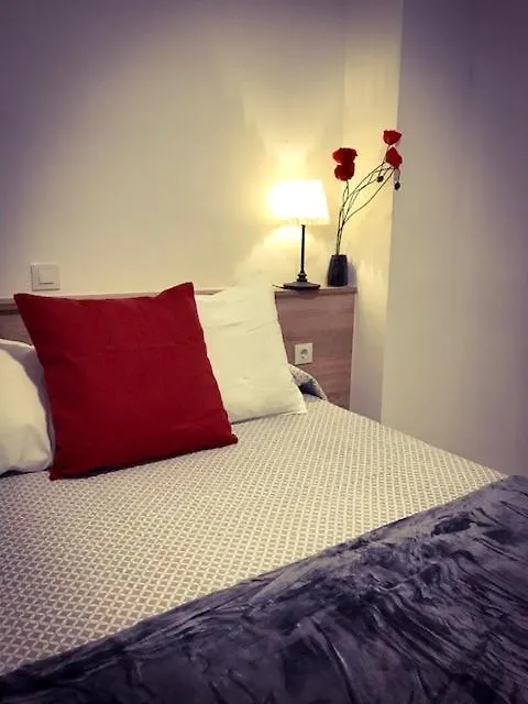 Wish Suite Hiniesta De Sevilla 0*, Seville